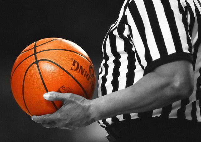 Basketbolda Crossover Hareketi Nasıl Yapılır? Basketbolda Crossover Hareketi Nasıl Yapılır?
