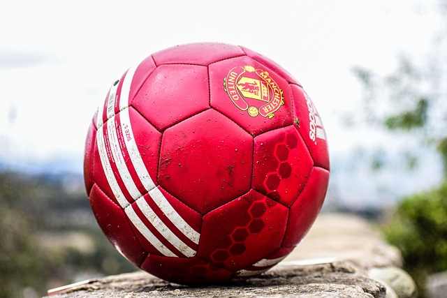 Futbol Maçlarında Neden Bazı Oyuncular Kolluk Takar? Futbol Maçlarında Neden Bazı Oyuncular Kolluk Takar?
